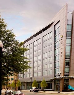 Hyatt Place Arlington Courthouse Plaza