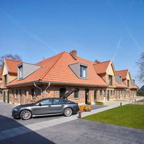 Country Partner Yard Boarding Hotel