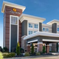 La Quinta Inn & Suites Forsyth