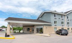 Super 8 Winnipeg West