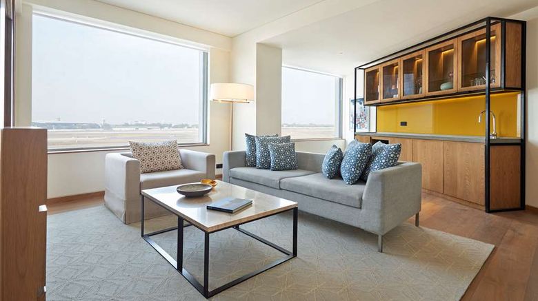 <b>ANdAZ Delhi Suite</b>. Images powered by <a href="https://iceportal.shijigroup.com/" title="IcePortal" target="_blank">IcePortal</a>.