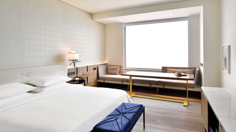 <b>ANdAZ Delhi Room</b>. Images powered by <a href="https://iceportal.shijigroup.com/" title="IcePortal" target="_blank">IcePortal</a>.
