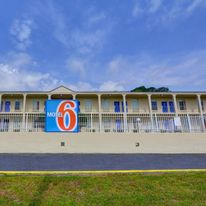 Motel 6 Americus