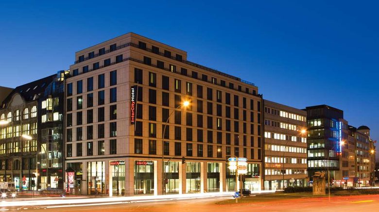 <b>IntercityHotel Hamburg Hauptbahnhof Exterior</b>. Images powered by <a href="https://iceportal.shijigroup.com/" title="IcePortal" target="_blank">IcePortal</a>.