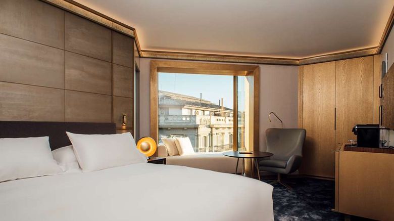 <b>Almanac Barcelona Room</b>. Images powered by <a href=https://www.travelagewest.com/Hotels/Barcelona/