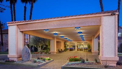 Desert Oasis by Vacation Club Rentals