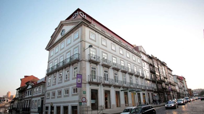 <b>Hotel Carris Porto Ribeira Exterior</b>. Images powered by <a href="https://iceportal.shijigroup.com/" title="IcePortal" target="_blank">IcePortal</a>.