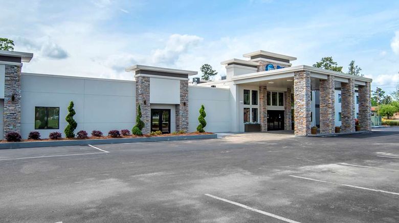 <b>Best Western Brewton Inn Exterior</b>. Images powered by <a href="https://iceportal.shijigroup.com/" title="IcePortal" target="_blank">IcePortal</a>.