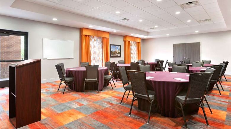 <b>Hampton Inn North Olmsted Cleveland Arpt Meeting</b>. Images powered by <a href="https://iceportal.shijigroup.com/" title="IcePortal" target="_blank">IcePortal</a>.