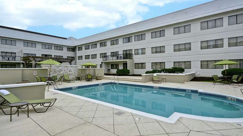 <b>Homewood Suites by Hilton Carmel Pool</b>. Images powered by <a href="https://iceportal.shijigroup.com/" title="IcePortal" target="_blank">IcePortal</a>.