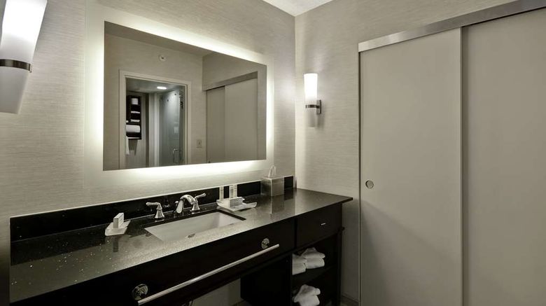 <b>Homewood Suites by Hilton Carmel Room</b>. Images powered by <a href="https://iceportal.shijigroup.com/" title="IcePortal" target="_blank">IcePortal</a>.