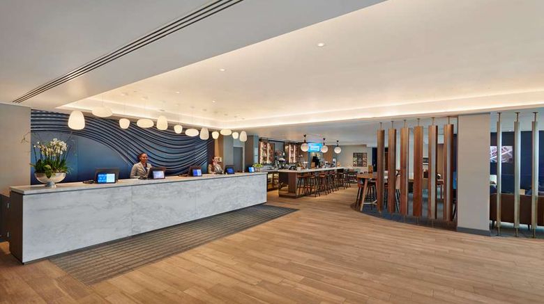 <b>Hyatt Place London Heathrow Airport Lobby</b>. Images powered by <a href="https://iceportal.shijigroup.com/" title="IcePortal" target="_blank">IcePortal</a>.