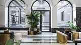 <b>Senato Hotel Milano Lobby</b>. Images powered by <a href="https://iceportal.shijigroup.com/" title="IcePortal" target="_blank">IcePortal</a>.