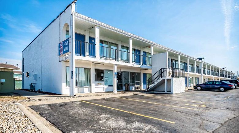 Motel 6 Columbus Exterior. Images powered by <a href="https://iceportal.shijigroup.com" target="_blank" rel="noopener">Ice Portal</a>.