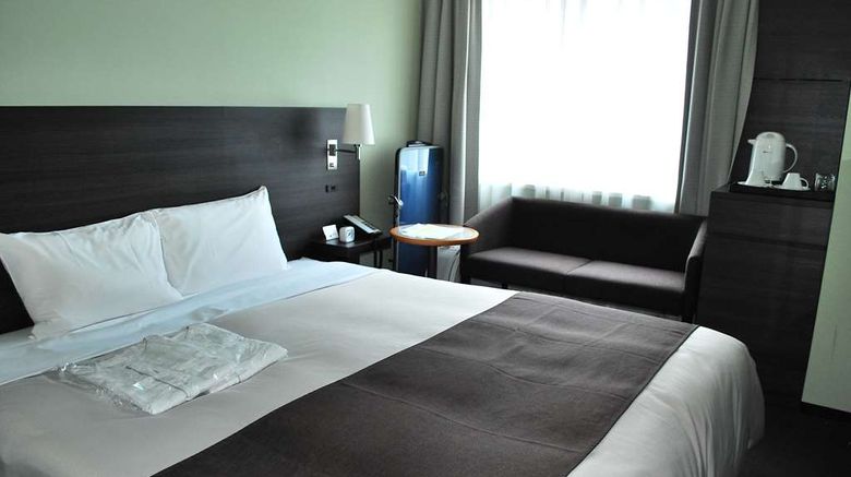 <b>Ginza Grand Hotel Room</b>. Images powered by <a href="https://iceportal.shijigroup.com/" title="IcePortal" target="_blank">IcePortal</a>.