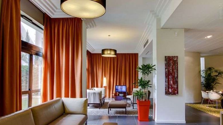<b>Privilege Appart-Hotel Saint Exupery Lobby</b>. Images powered by <a href="https://iceportal.shijigroup.com/" title="IcePortal" target="_blank">IcePortal</a>.