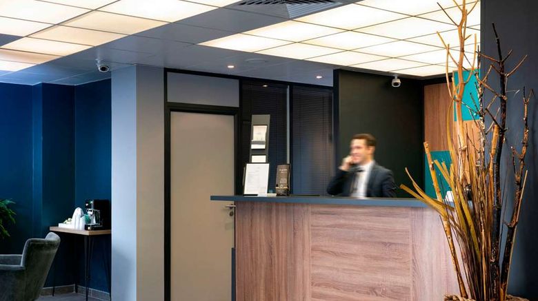 <b>Hotel Montparnasse Alesia Lobby</b>. Images powered by <a href="https://iceportal.shijigroup.com/" title="IcePortal" target="_blank">IcePortal</a>.