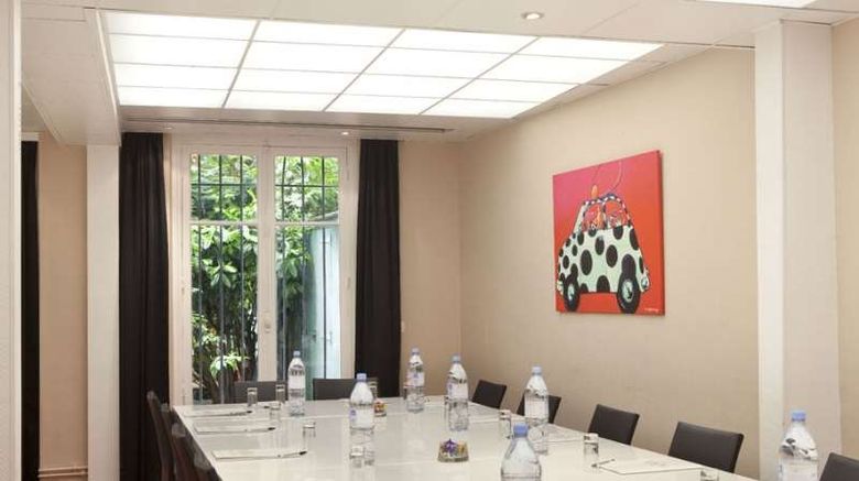 <b>Hotel Montparnasse Alesia Meeting</b>. Images powered by <a href="https://iceportal.shijigroup.com/" title="IcePortal" target="_blank">IcePortal</a>.
