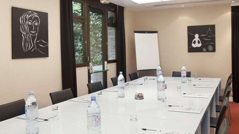 <b>Hotel Montparnasse Alesia Meeting</b>. Images powered by <a href="https://iceportal.shijigroup.com/" title="IcePortal" target="_blank">IcePortal</a>.