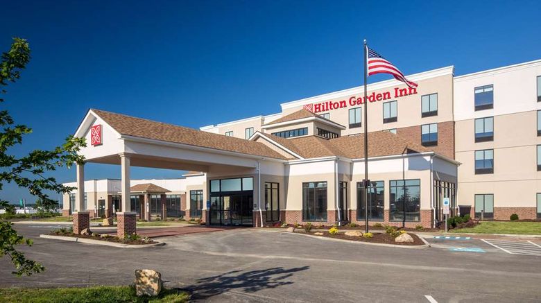 Hilton Garden Inn Pittsburgh Airport Exterior. Images powered by <a href="https://iceportal.shijigroup.com" target="_blank" rel="noopener">Ice Portal</a>.