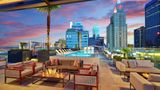<b>The Statler Dallas, Curio Collection Pool</b>. Images powered by <a href="https://iceportal.shijigroup.com/" title="IcePortal" target="_blank">IcePortal</a>.