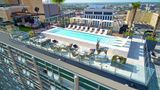 <b>The Statler Dallas, Curio Collection Pool</b>. Images powered by <a href="https://iceportal.shijigroup.com/" title="IcePortal" target="_blank">IcePortal</a>.