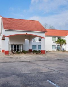 Motel 6 Crowley