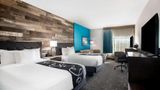 La Quinta Inn & Suites Pittsburg Suite