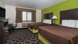 Baymont Inn & Suites Bloomington MSP Apt Room