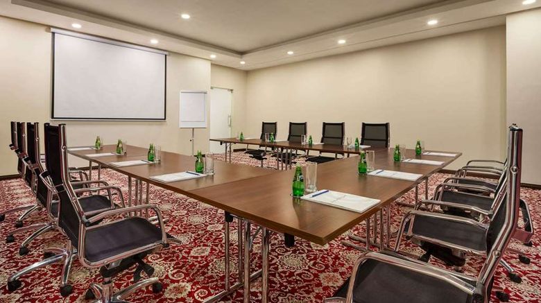 <b>Ramada Encore Kuwait Downtown Meeting</b>. Images powered by <a href="https://iceportal.shijigroup.com/" title="IcePortal" target="_blank">IcePortal</a>.