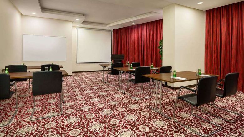 <b>Ramada Encore Kuwait Downtown Meeting</b>. Images powered by <a href="https://iceportal.shijigroup.com/" title="IcePortal" target="_blank">IcePortal</a>.