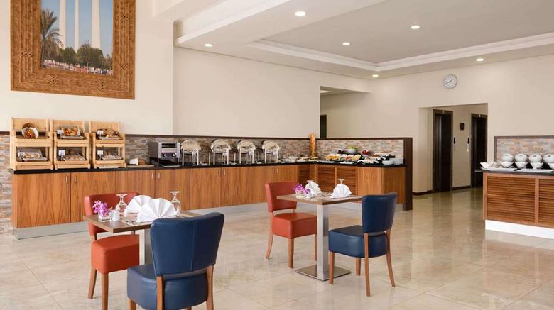 <b>Ramada Encore Kuwait Downtown Restaurant</b>. Images powered by <a href="https://iceportal.shijigroup.com/" title="IcePortal" target="_blank">IcePortal</a>.