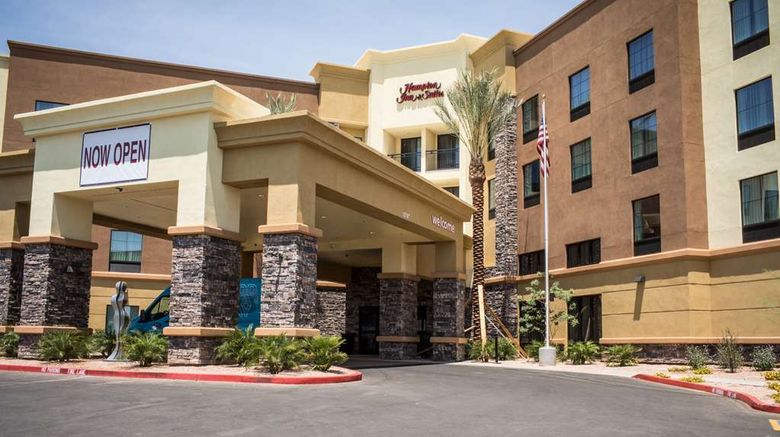 <b>Hampton Inn/Suites Tempe/Phoenix Airport Exterior</b>. Images powered by <a href="https://iceportal.shijigroup.com/" title="IcePortal" target="_blank">IcePortal</a>.