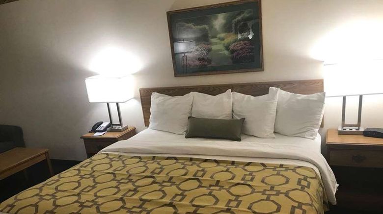 <b>Baymont Inn & Suites Limon Room</b>. Images powered by <a href="https://iceportal.shijigroup.com/" title="IcePortal" target="_blank">IcePortal</a>.