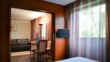 Goldstar Resort & Suites Room