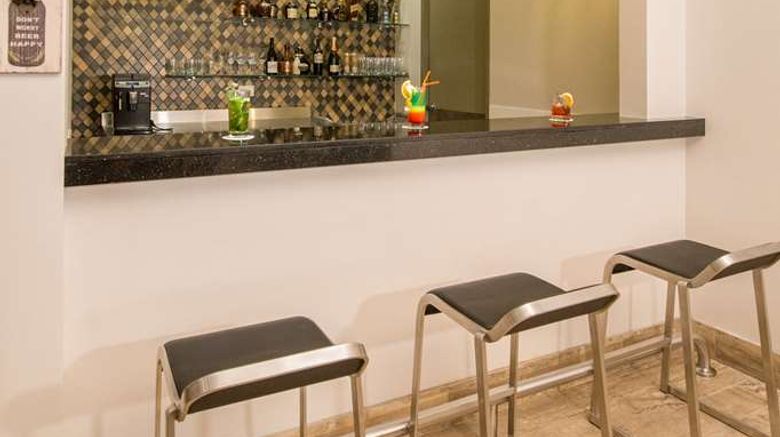 <b>Best Western Plus Urban Larco Hotel Restaurant</b>. Images powered by <a href="https://iceportal.shijigroup.com/" title="IcePortal" target="_blank">IcePortal</a>.