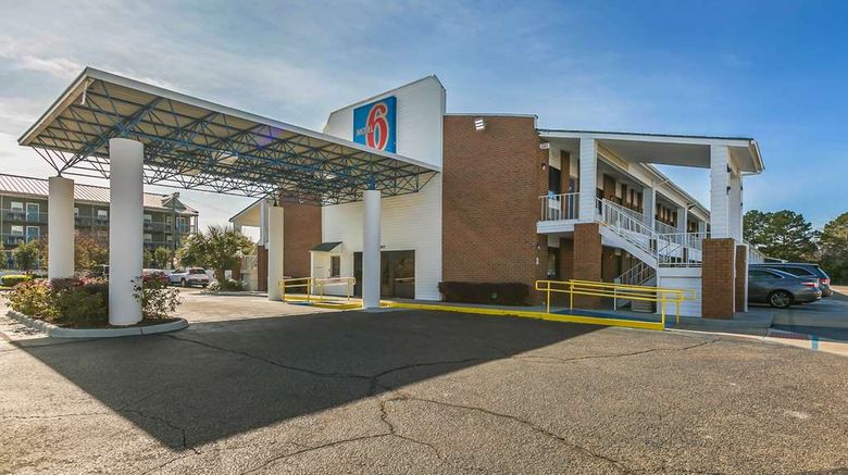<b>Motel 6 Dothan Exterior</b>. Images powered by <a href="https://iceportal.shijigroup.com/" title="IcePortal" target="_blank">IcePortal</a>.