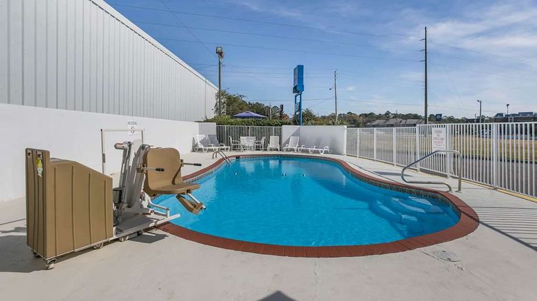 <b>Motel 6 Dothan Pool</b>. Images powered by <a href="https://iceportal.shijigroup.com/" title="IcePortal" target="_blank">IcePortal</a>.