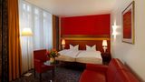 H Plus Hotel Bremen Room