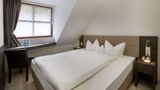 <b>H Plus Hotel Nuernberg Room</b>. Images powered by <a href="https://iceportal.shijigroup.com/" title="IcePortal" target="_blank">IcePortal</a>.