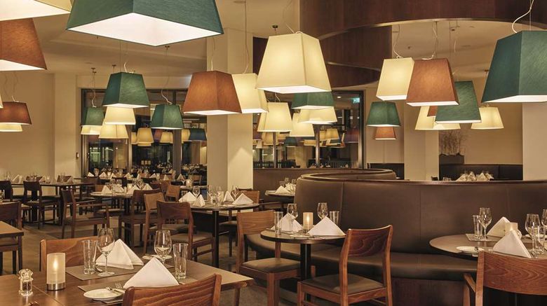 <b>Hyperion Hotel Hamburg Restaurant</b>. Images powered by <a href="https://iceportal.shijigroup.com/" title="IcePortal" target="_blank">IcePortal</a>.