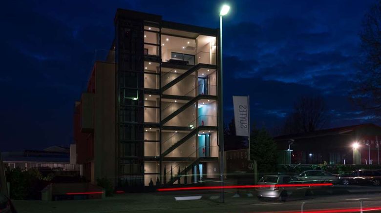 <b>Suytes Business Studios Exterior</b>. Images powered by <a href="https://iceportal.shijigroup.com/" title="IcePortal" target="_blank">IcePortal</a>.