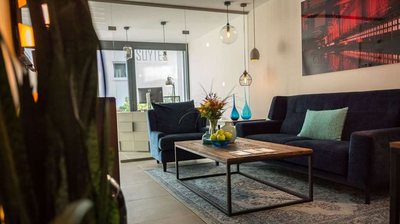 <b>Suytes Business Studios Lobby</b>. Images powered by <a href="https://iceportal.shijigroup.com/" title="IcePortal" target="_blank">IcePortal</a>.