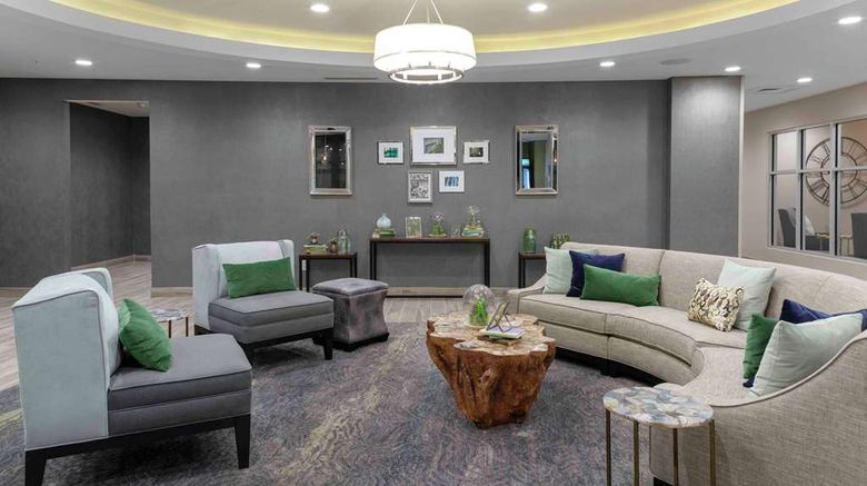 <b>Homewood Suites Lansing/Eastwood Lobby</b>. Images powered by <a href="https://iceportal.shijigroup.com/" title="IcePortal" target="_blank">IcePortal</a>.