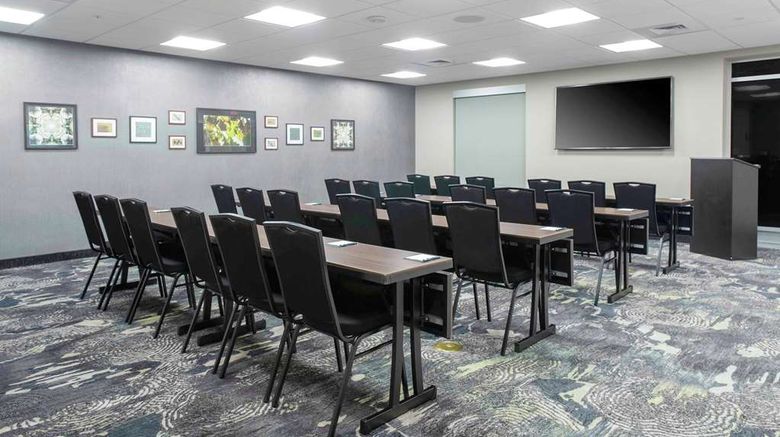 <b>Homewood Suites Lansing/Eastwood Meeting</b>. Images powered by <a href="https://iceportal.shijigroup.com/" title="IcePortal" target="_blank">IcePortal</a>.