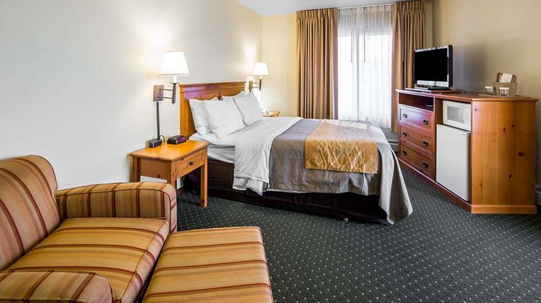 <b>Quality Inn Room</b>. Images powered by <a href="https://iceportal.shijigroup.com/" title="IcePortal" target="_blank">IcePortal</a>.