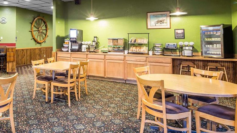 <b>Quality Inn Restaurant</b>. Images powered by <a href="https://iceportal.shijigroup.com/" title="IcePortal" target="_blank">IcePortal</a>.