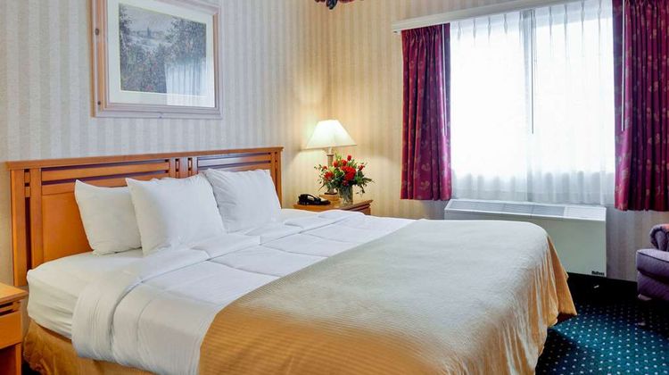 Clarion Suites Downtown Suite