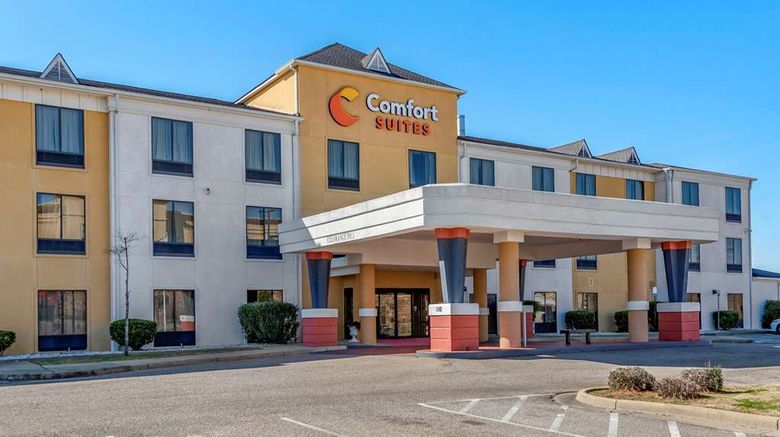 Comfort Suites Airport South Exterior. Images powered by <a href="https://iceportal.shijigroup.com" target="_blank" rel="noopener">Ice Portal</a>.