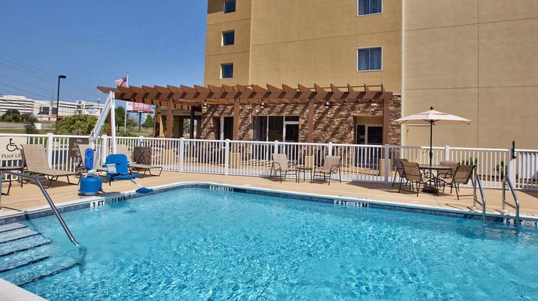 <b>Comfort Inn & Suites Dothan Pool</b>. Images powered by <a href="https://iceportal.shijigroup.com/" title="IcePortal" target="_blank">IcePortal</a>.